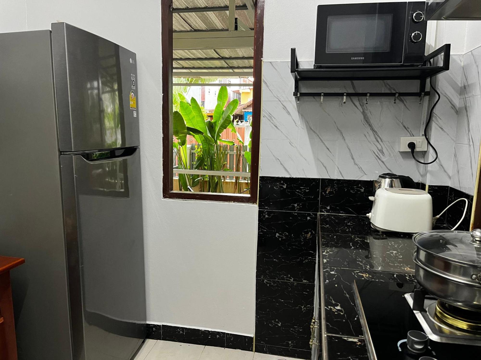 2Br Maryam Villa Near Tesco & Beach. หาดบางเทา ภายนอก รูปภาพ